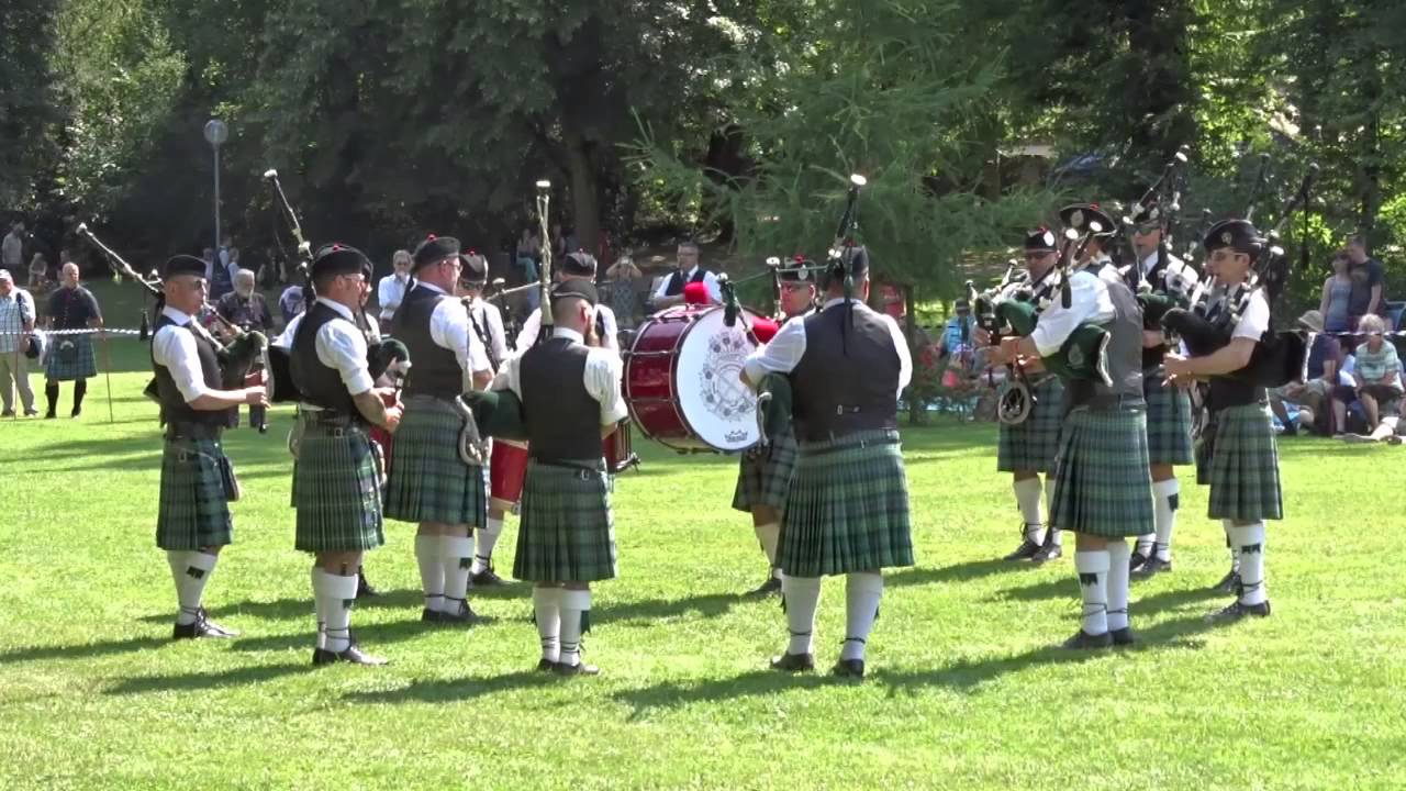 Claymore Pipes and Drums