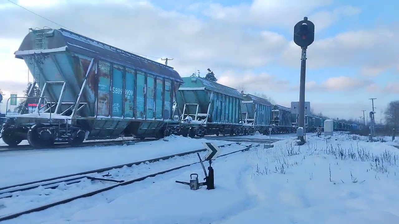  Свеженький  2тэ25км - 0741 , на перегоне Вейрман- Кингисепп переезд 2-го км,снято с @germanrzd-2013