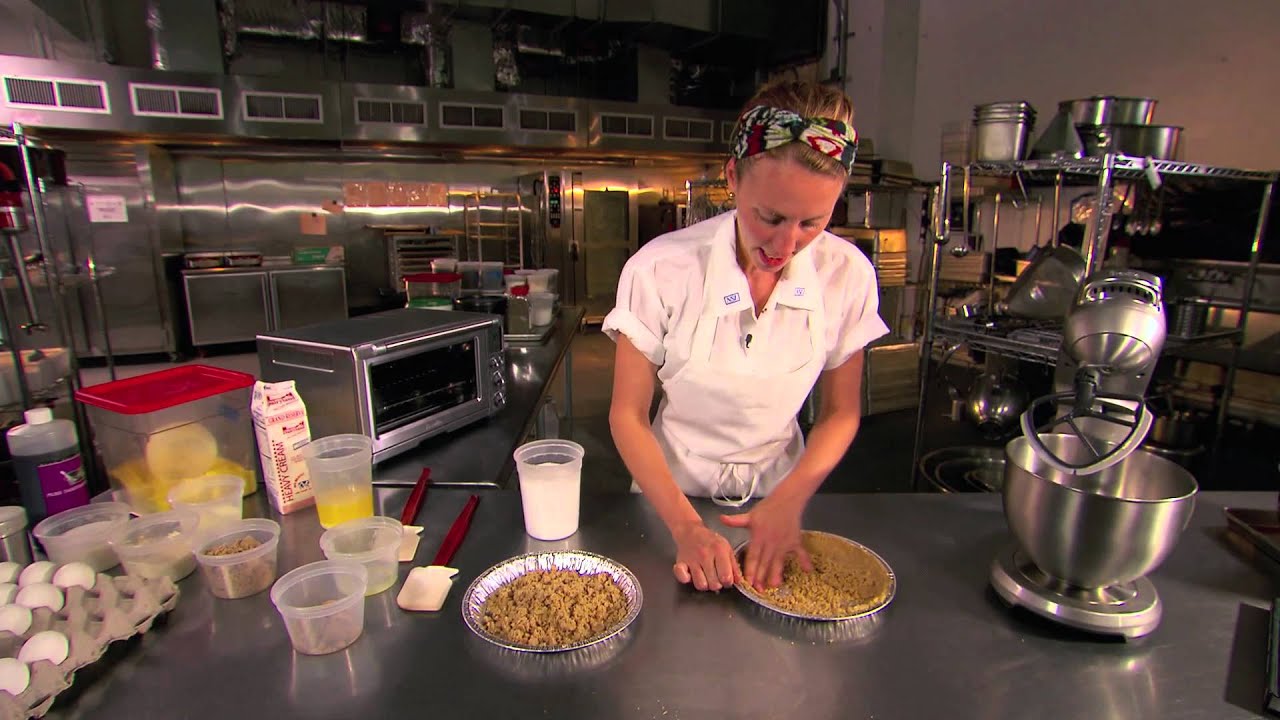 Breville -- Tosi on Tour  -- Christina Tosi from Momofuku Milk Bar makes Crack Pie