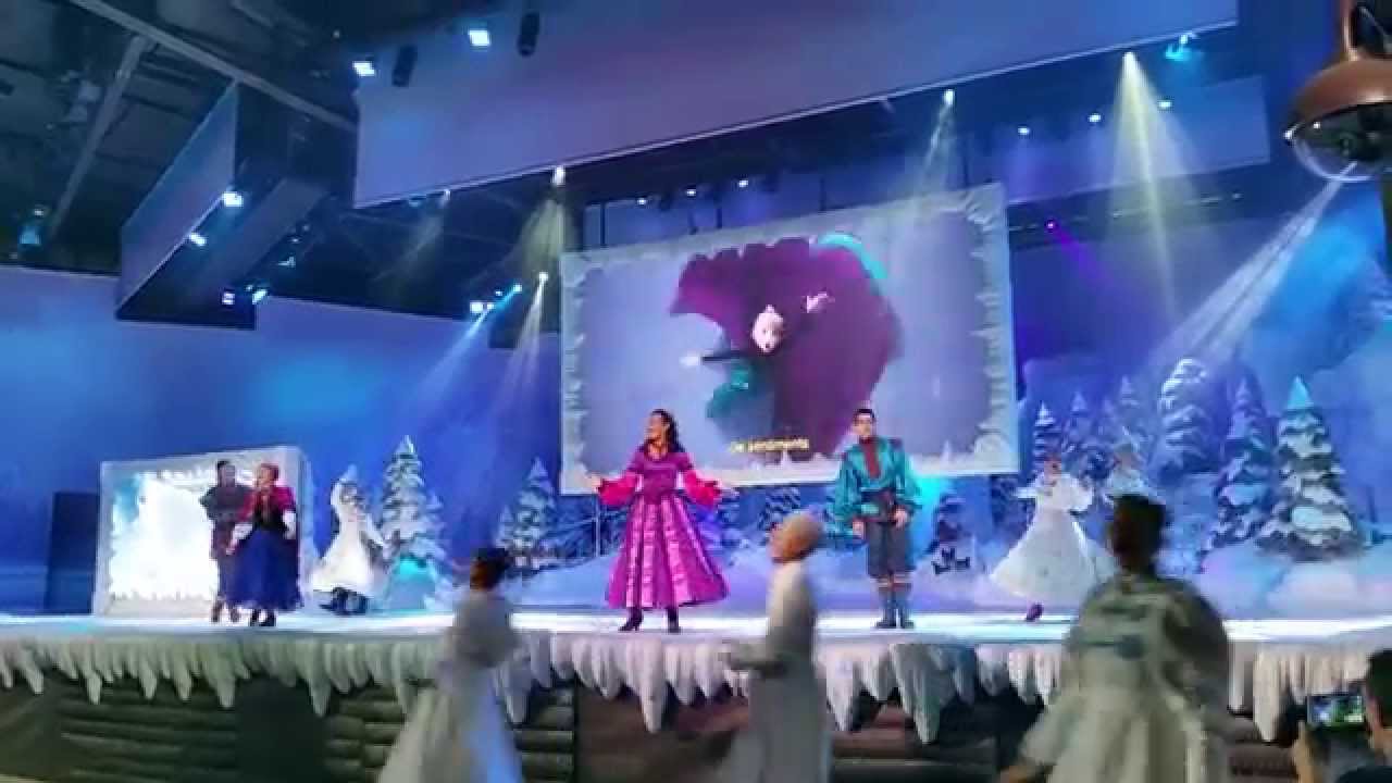 Libérée délivrée - Spectacle de la reine des neiges à Disneyland Paris