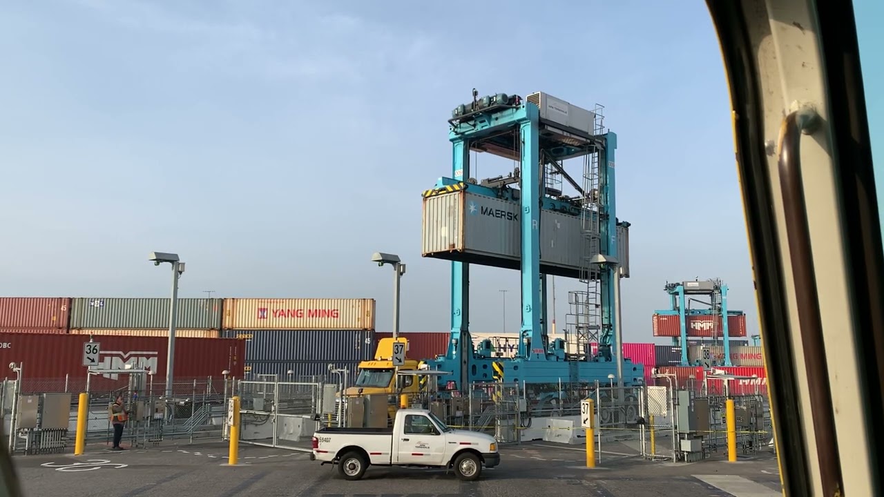 Port crane automated APM