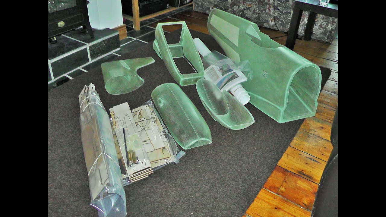Mick Reeves Mark IX Supermarine Spitfire 1/4 Scale Kit Unboxing.