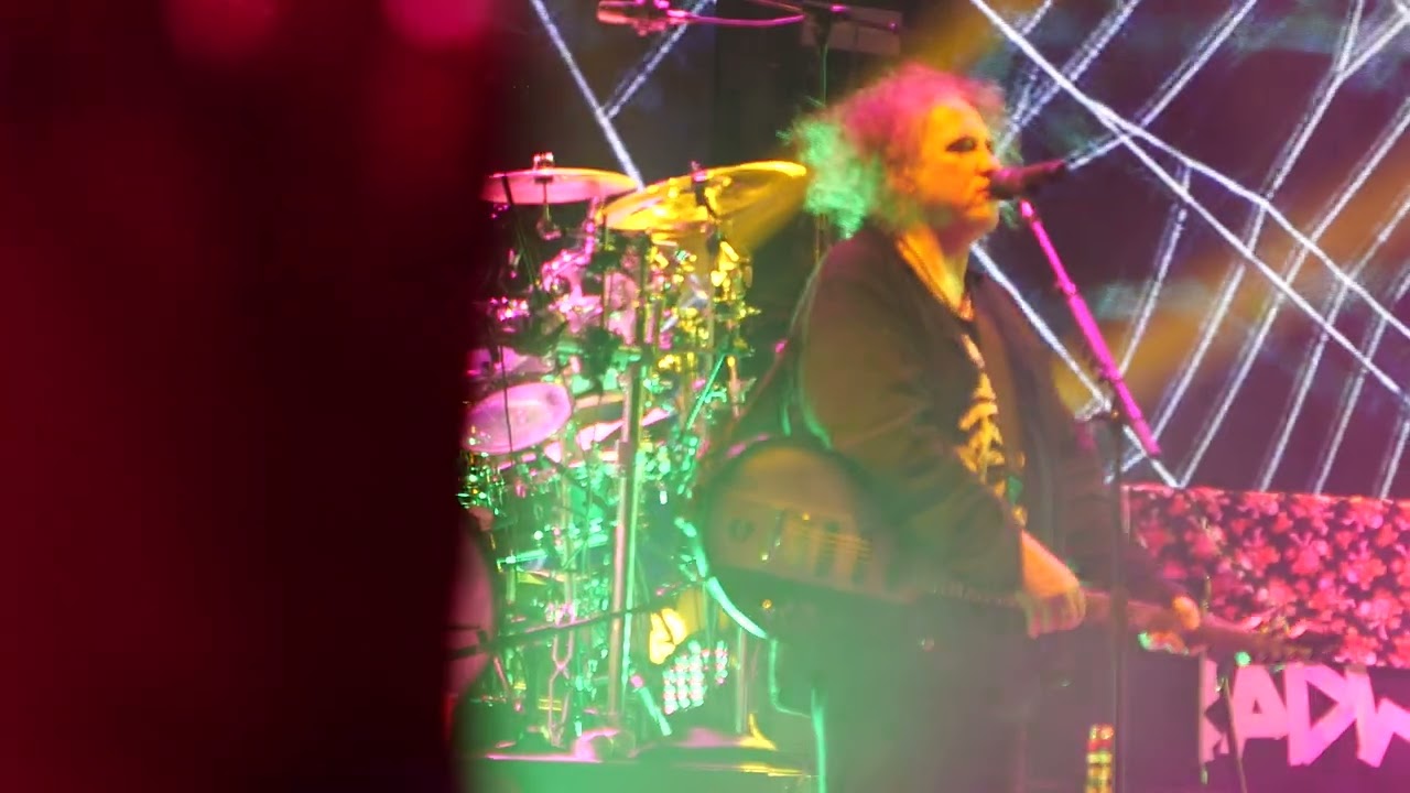 The Cure - Lullaby (Concert Full HD 4K) @ Halle Tony Garnier, Lyon - France 2022