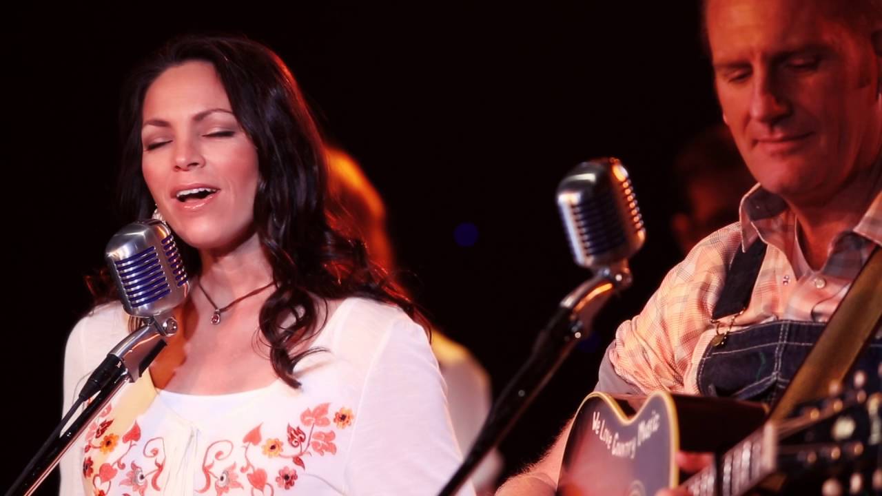 The Joey+Rory Show | Season 4 | Ep  5 | Opening Song | Southern Girl