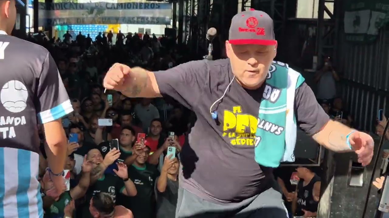 Show Camioneros Agua y Gaseosa . El Pepo  y La Superbada Gedienta #cumbia #elpepo #envivo