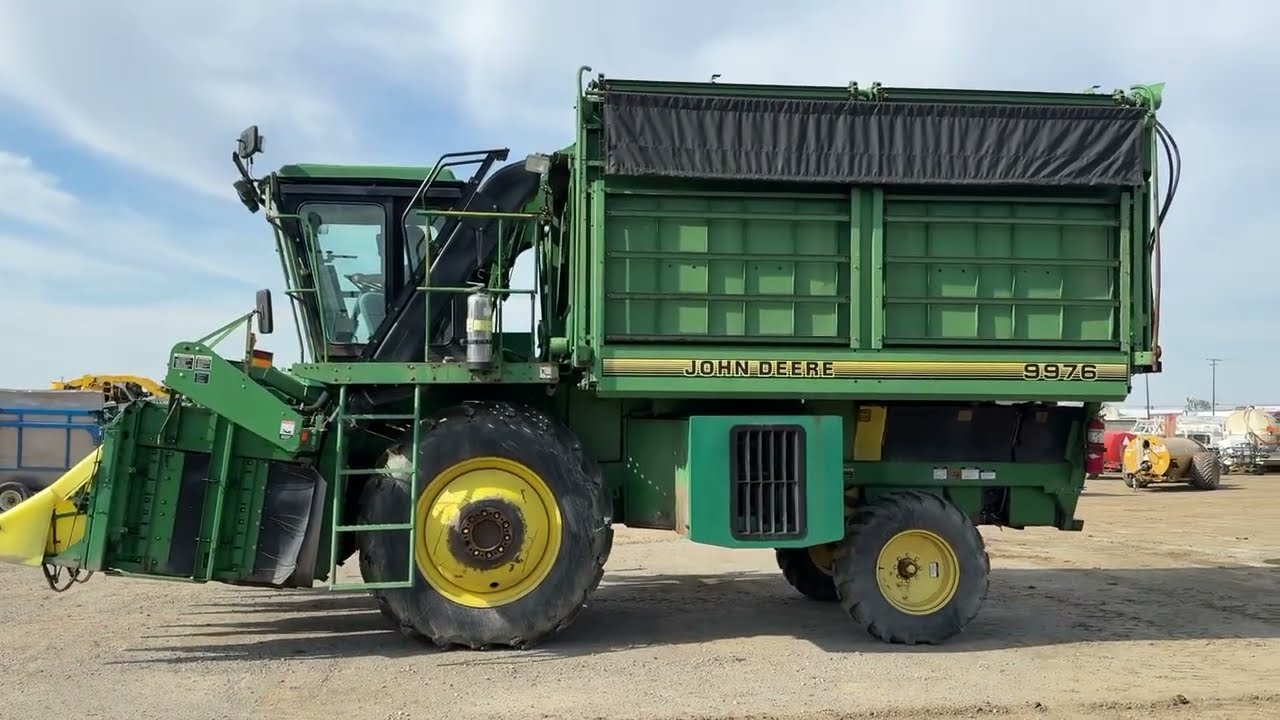 John Deere 9976 4 Row Cotton Picker