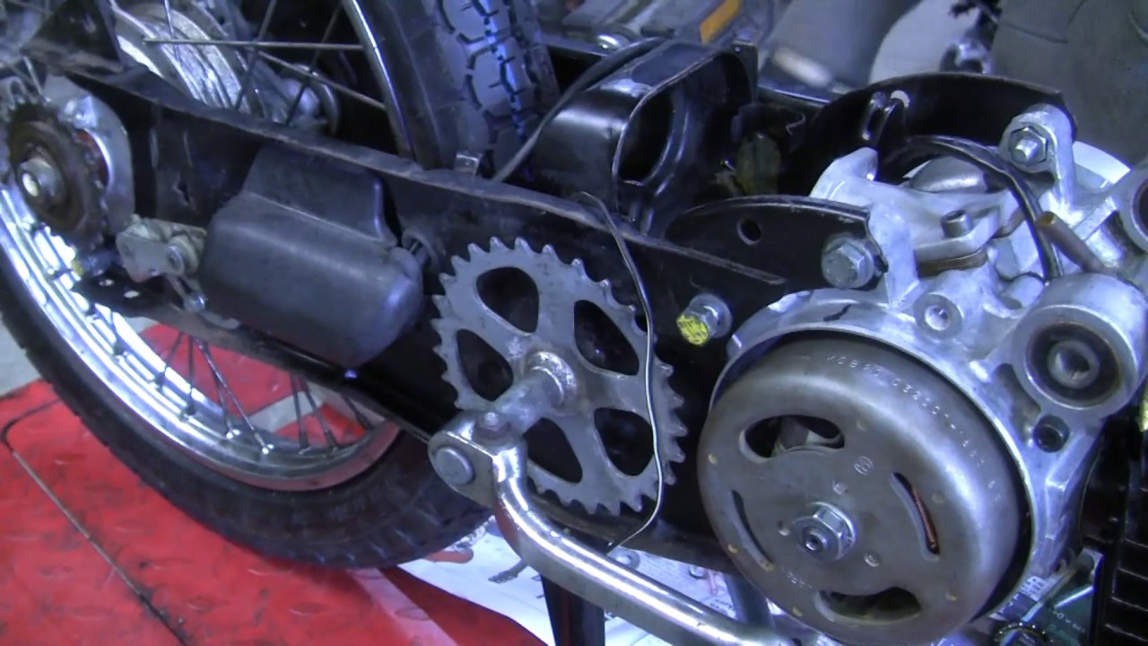 (5a/6) Bakers Dozen HOBBIT BUILD:  Cylinder Head / VM20 Intake Review / Headtube Wizardry!