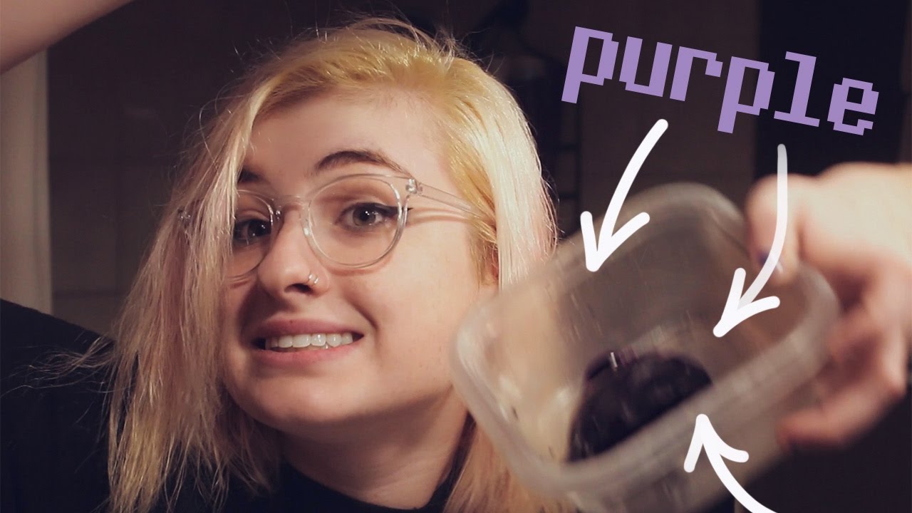 DYING MY HAIR PURPLE!