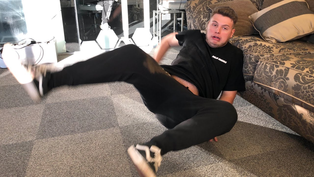 Prank z wyciąganiem krzesła na mojego brata! - Złamany kręgosłup