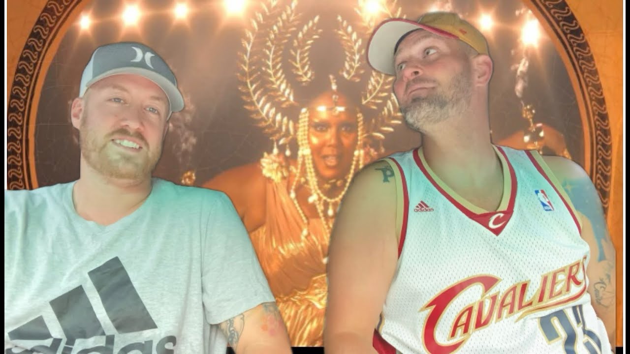 #30ONTRENDINGFORMUSIC #Lizzo #CardiB - Lizzo Rumors feat. Cardi B _ Devils Dandruff Reaction