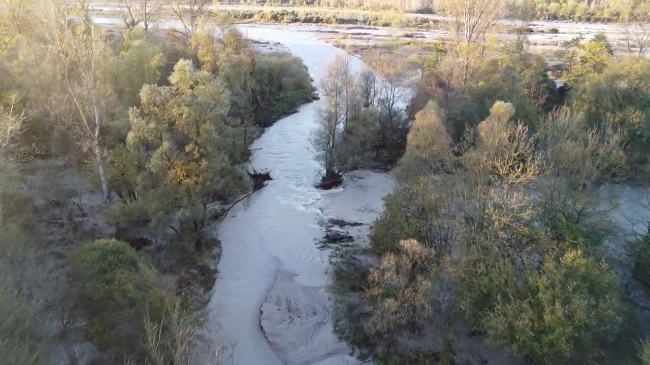 Il Piave dopo abbondanti precipitazioni