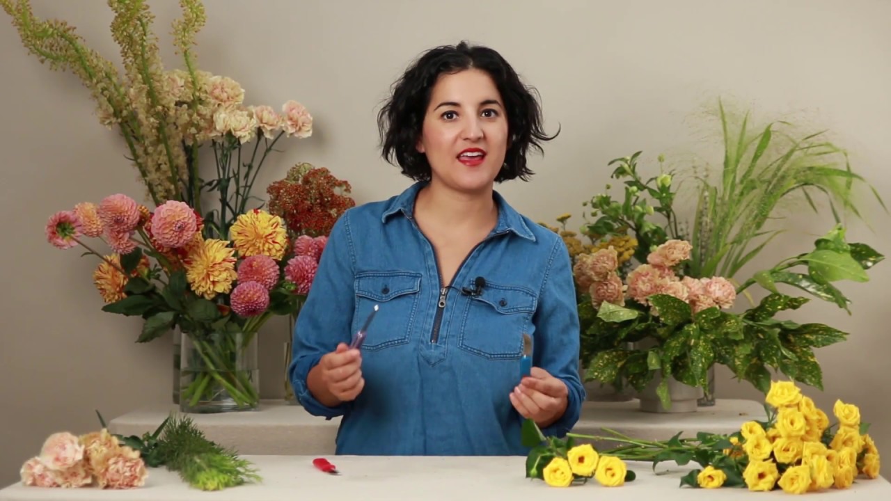 How to Use a Flower Knife