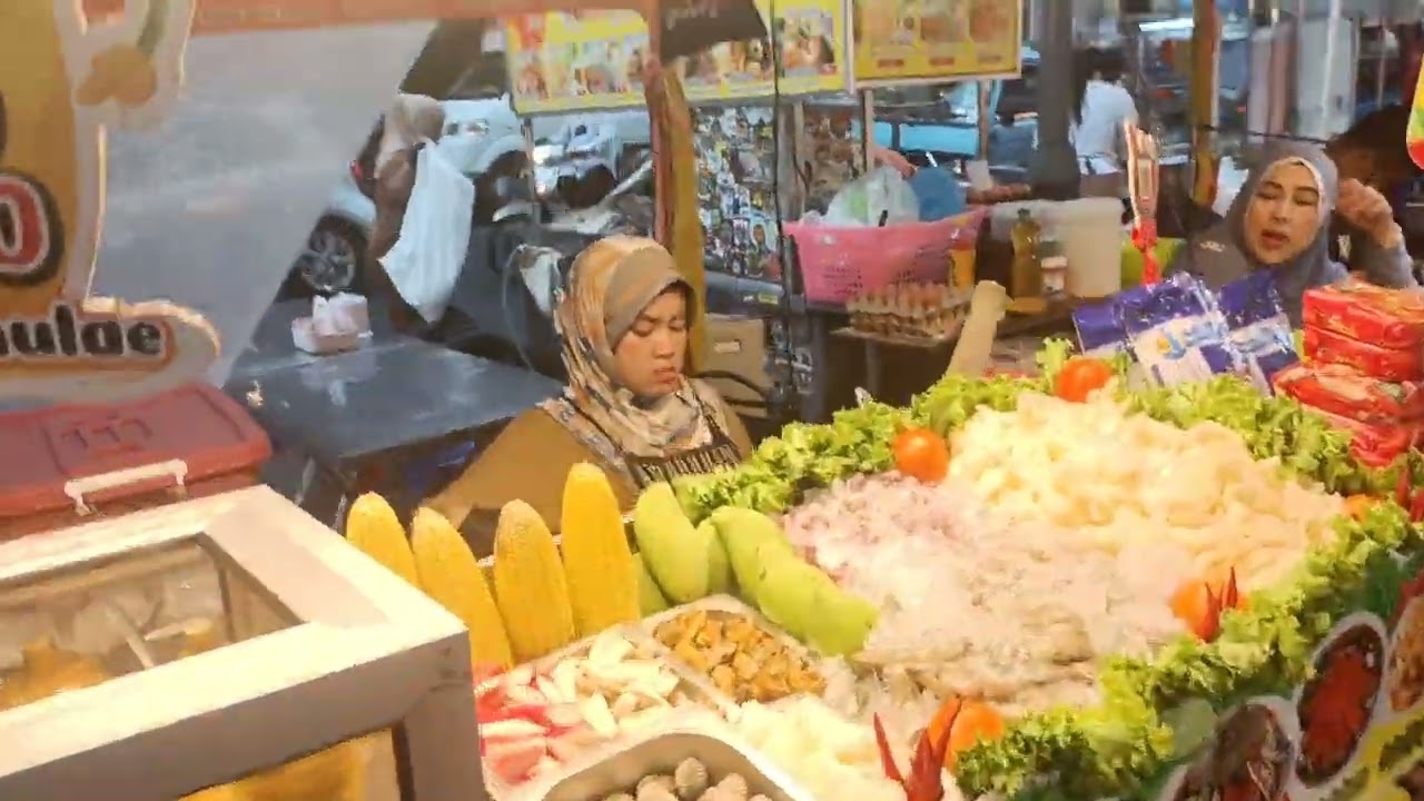 Hatyai Nite Market Lee Garden Plaza walking street food lovers