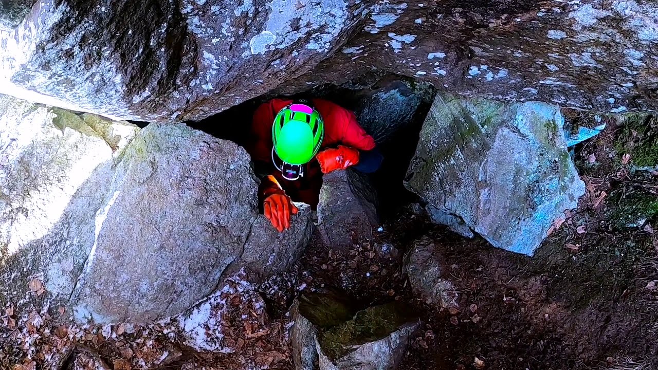 Winter caving in Sweden (Töllsjö) - West Coast Cavers