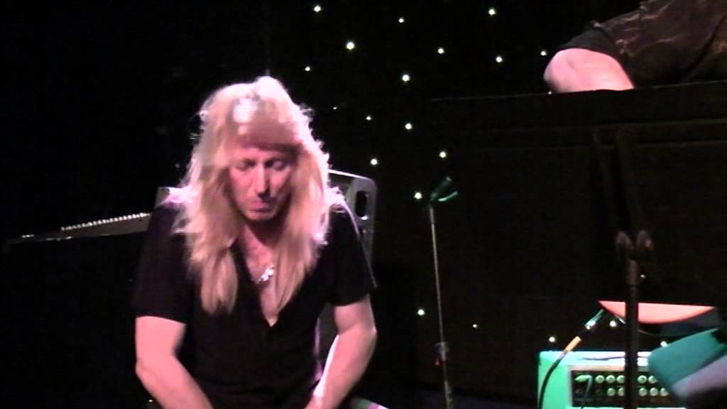 Stryper - All For One (Acoustic)