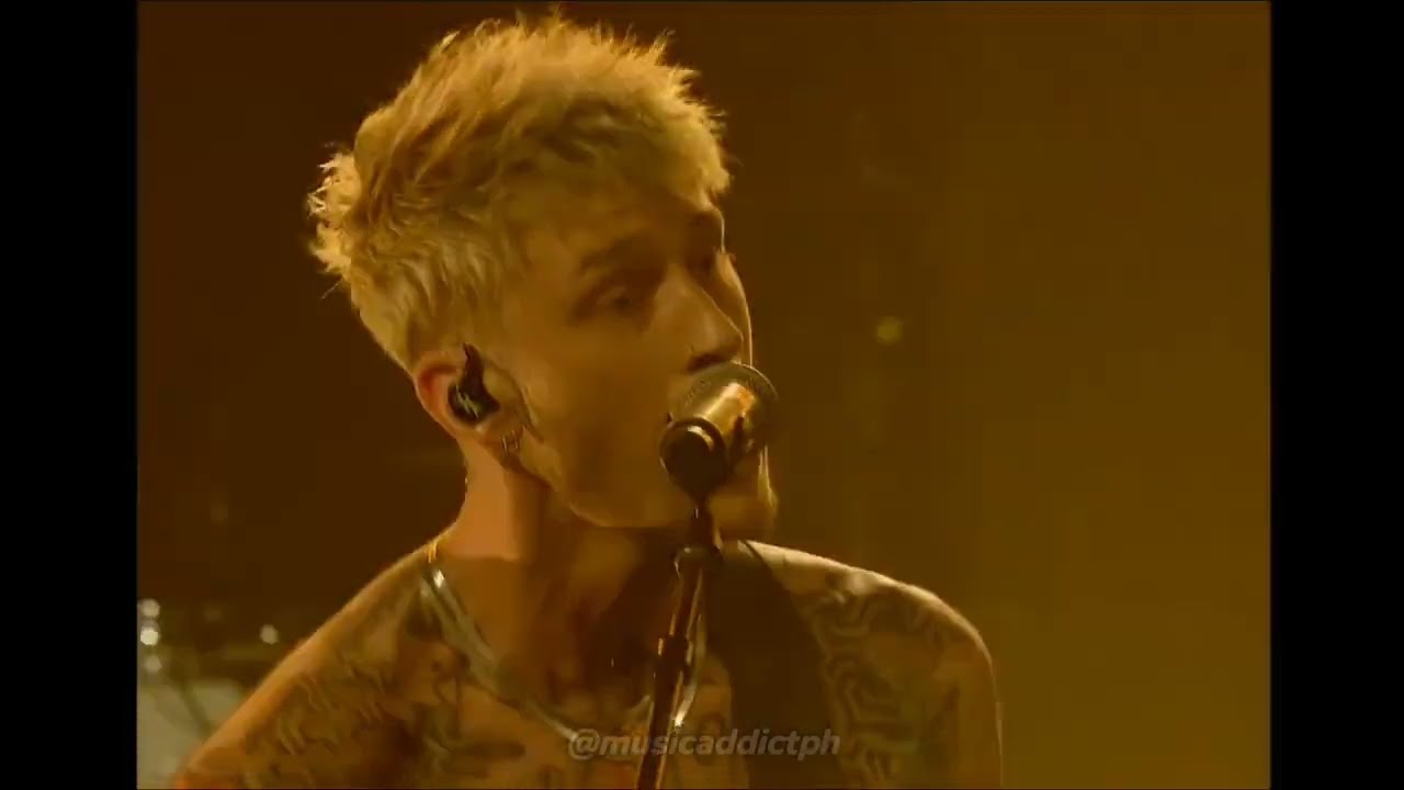 I think I'm OKAY- Machine Gun Kelly, YUNGBLUD and Travis Baker LIVE + LYRICS