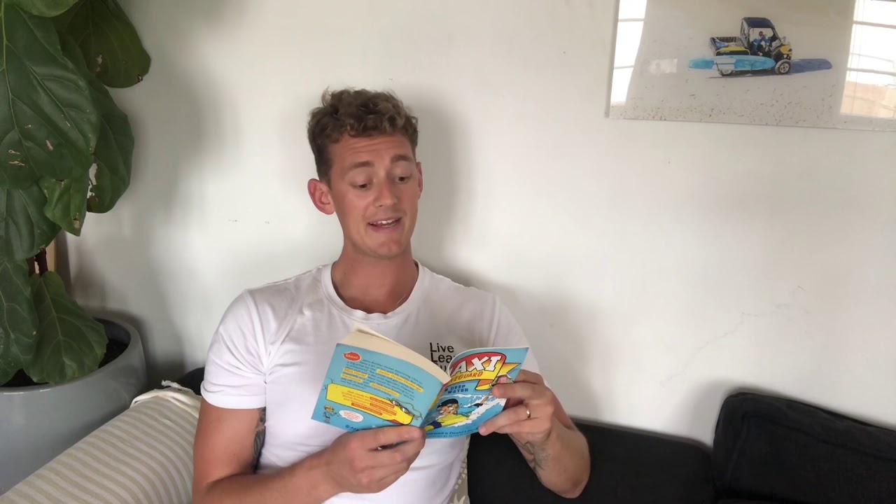 Maxi the lifeguard Book 1 “ In Deep Water “ Chapter 1