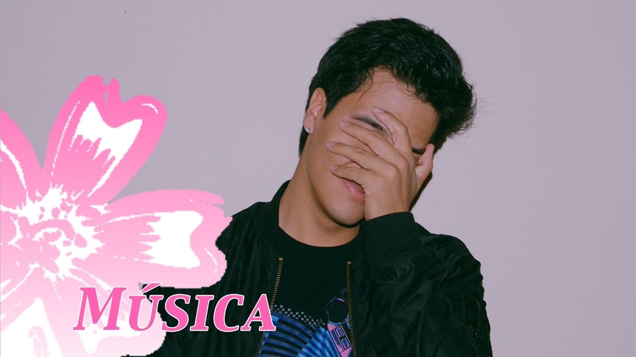 Luis Alberto Aguilera canta "Right Now" en inglés, canción de su autoría