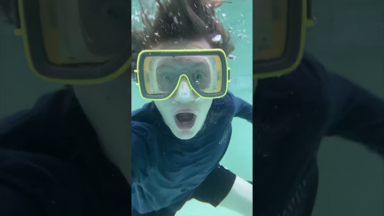 HOW MUCH WEIGHT CAN YOU LIFT UNDERWATER? #shorts