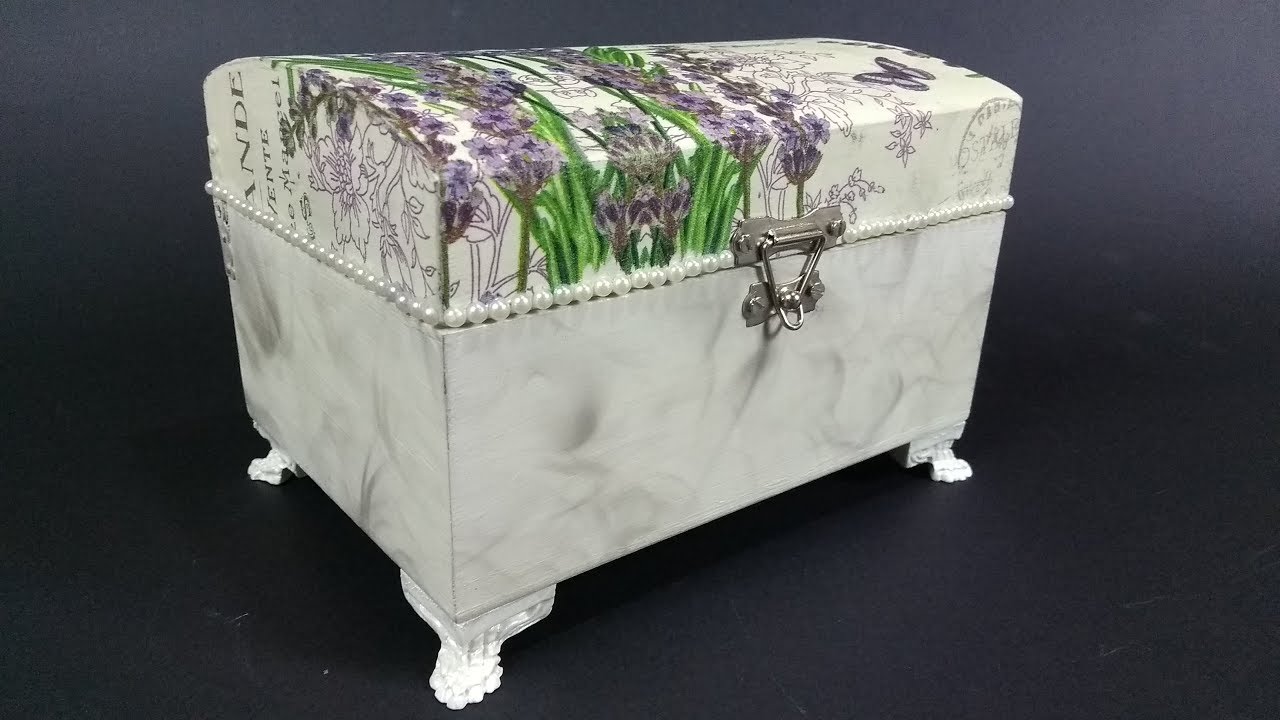 Baú de MDF Decorado com efeito mármore.