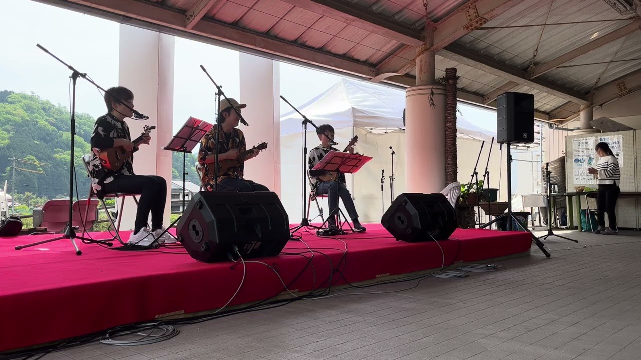 生徒さん達とアート祭りで「なんとなく」カバー