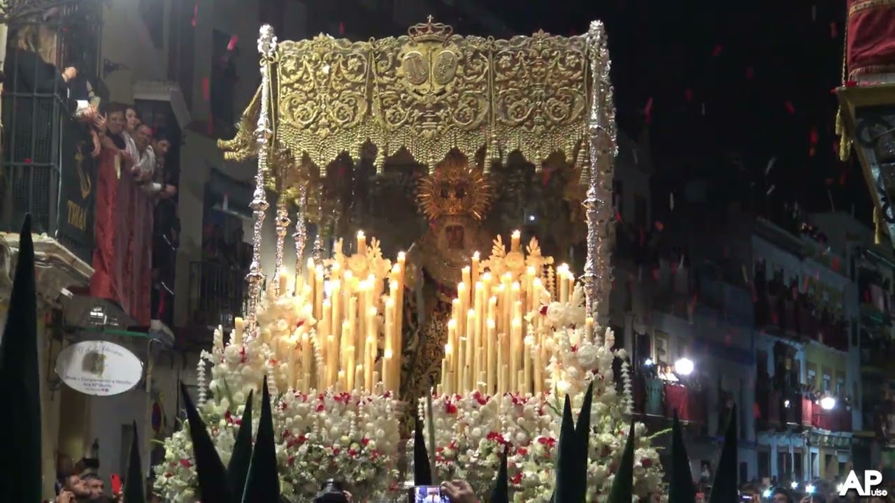 Petalá a la Esperanza de Triana en el Mora con 
