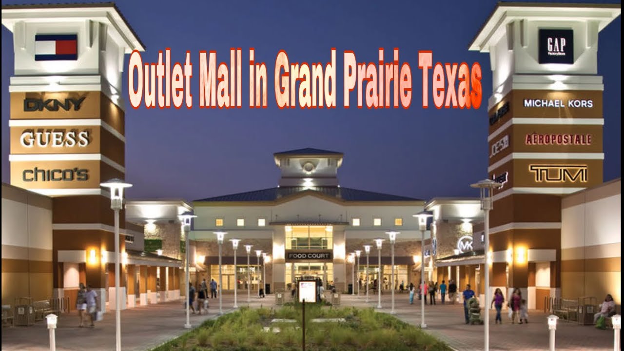 Shopping at Grand Prairie Premium Outlets//Simon Premium Outlets