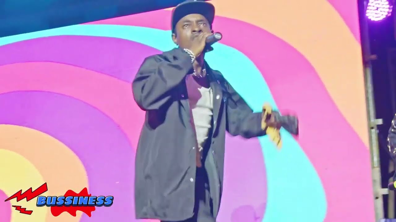 FEFFE BUSSI ft KABUKUSI FOX { LIVE BAND  } BUSSINESS