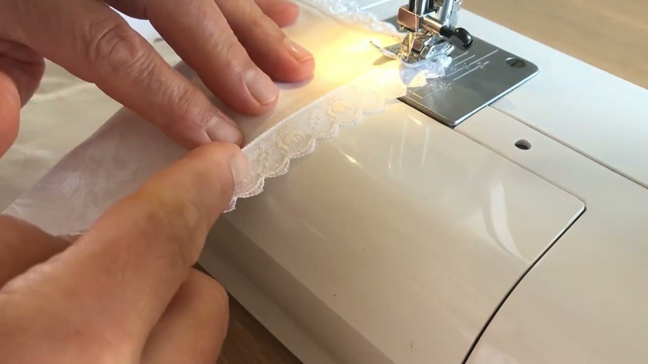 Patchworkdecke Spitze aufnähen
