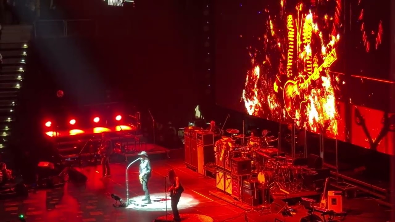 KONCERT PRO PATRIKA | O2 aréna • Wanastowi Vjecy | Sbírka zvadlejch růží