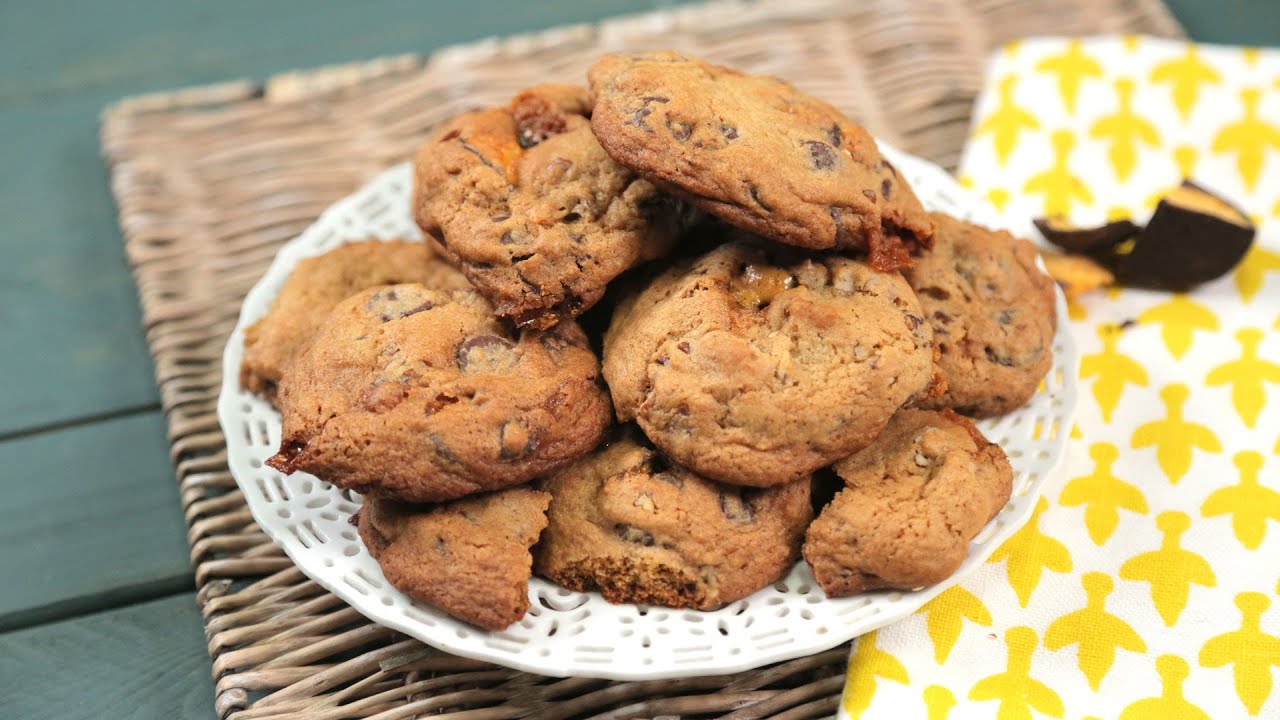 Chocolate Pecan Honeycomb Cookies | Southern Living