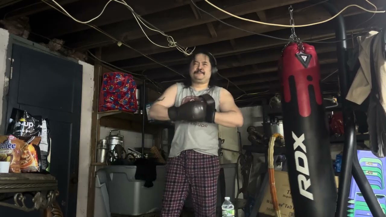 125lb heavy bag work out boxing fitness journey 