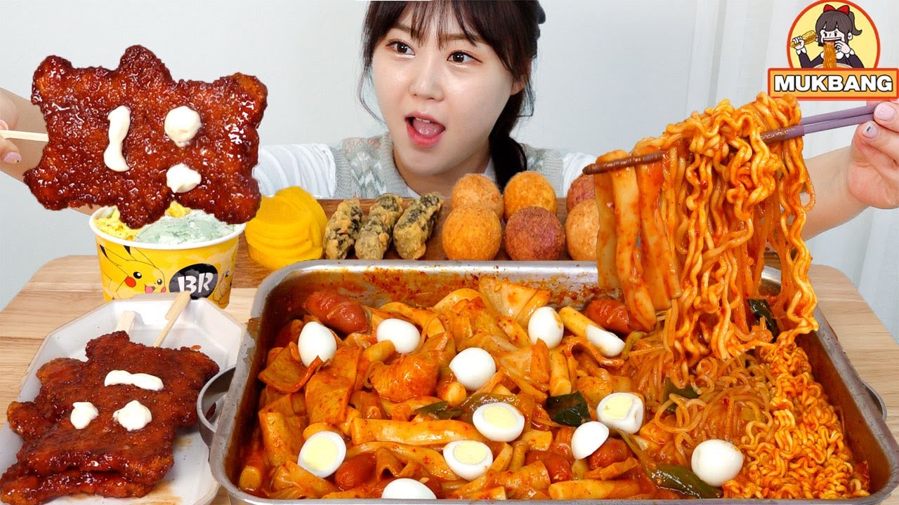 ASMR Mukbang | Домашние токпокки с различными начинками (рамен, джольмён, колбаса, яйца)