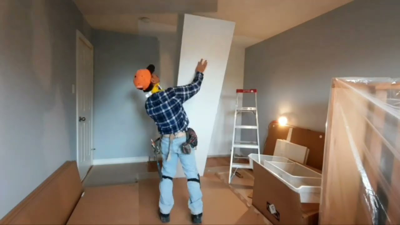 Советы по самостоятельной сборке/установке шкафа IKEA Pax в вертикальном положении.