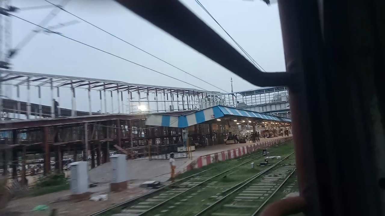 High Speed LHB Coach Track Sound | Arriving at Agra Cantt  | NZM - JBP Superfast Express (Gondwana)