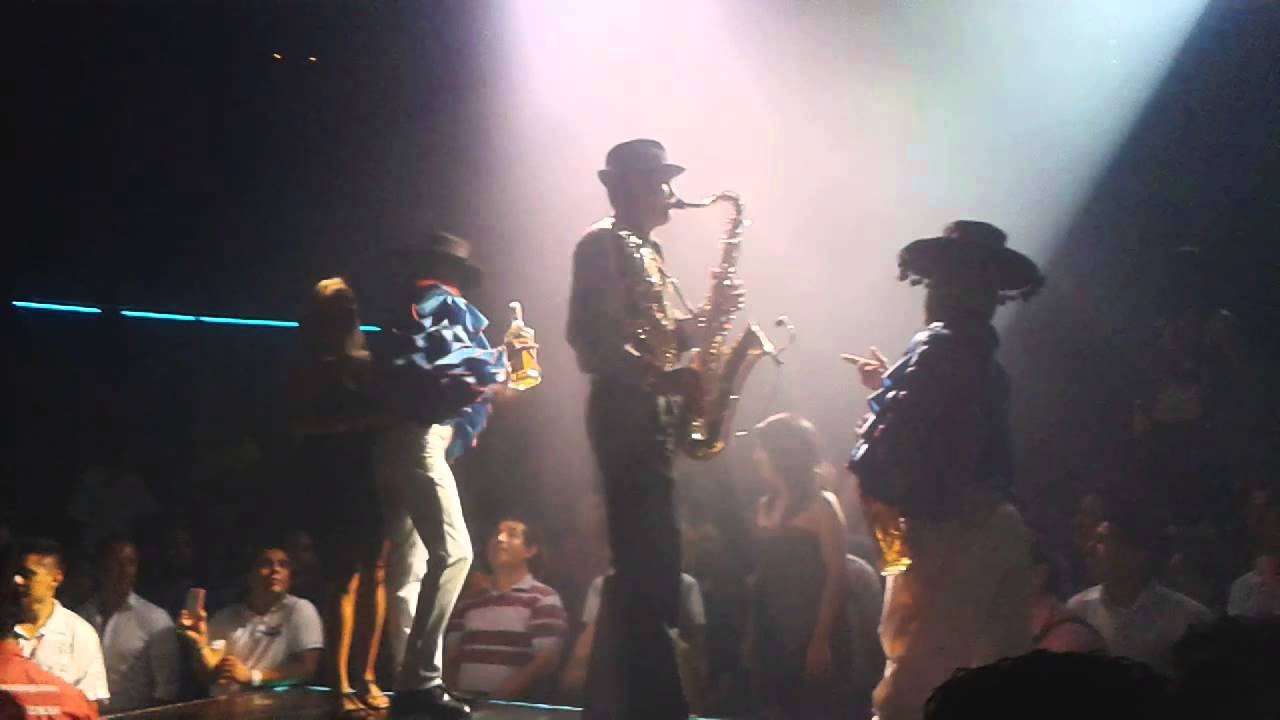 Coco Bongo Cancun Espectaculo: La mascara