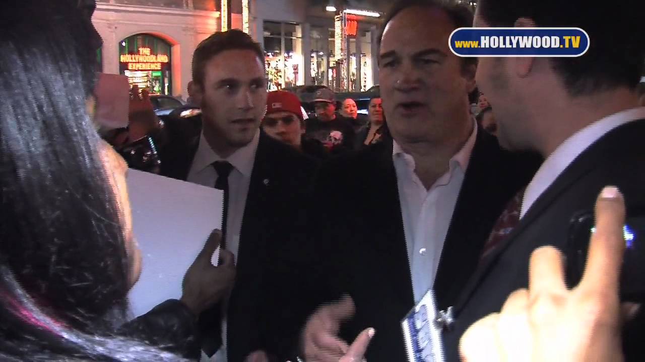 Jim Belushi Encounters a Rude Autograph-Seeker