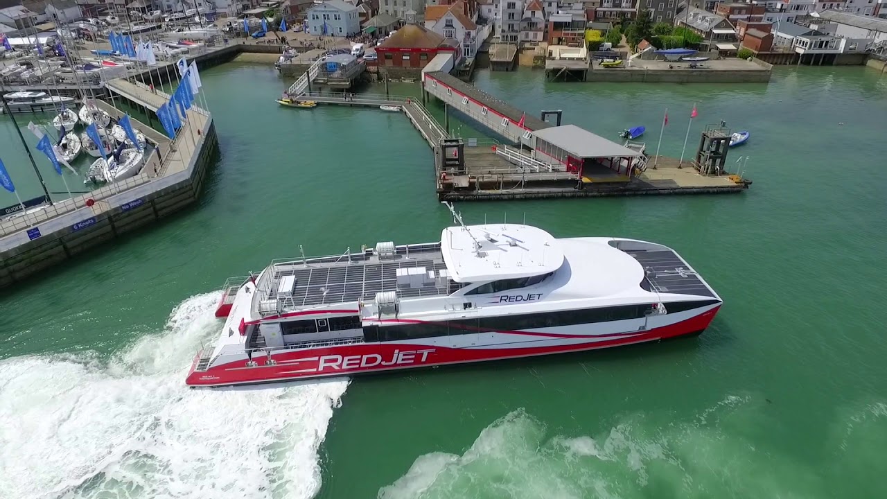 Red Jet 7 at sea