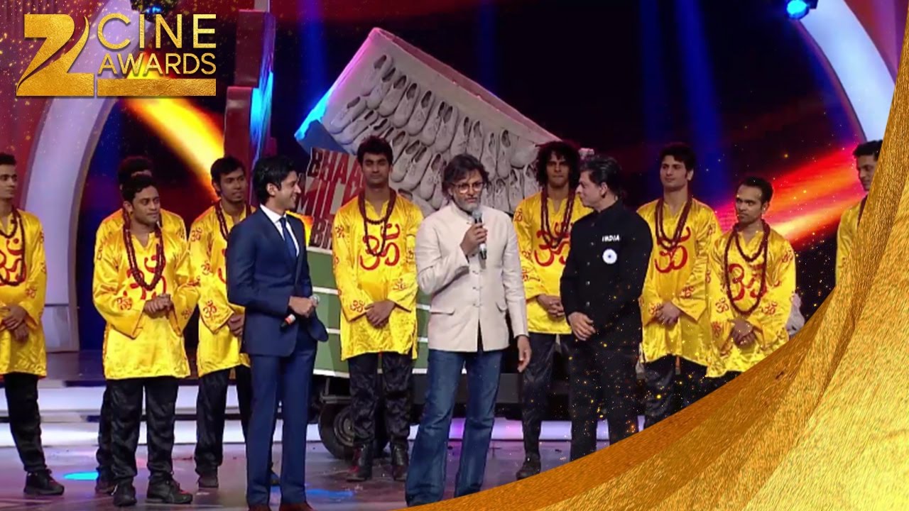 SRK, Farhan Akhtar & Rakeysh Funny Act Zee Cine Awards 2014