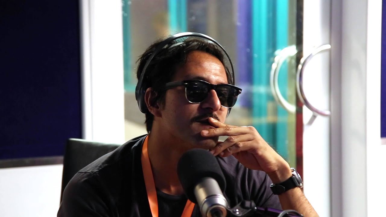 Bront Palarae in the #MIXBreakfast studio!