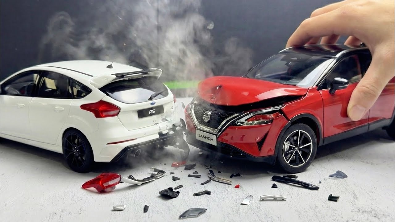 УЖАСНАЯ АВАРИЯ! 💥 Nissan Qashqai против Ford Focus RS - Реалистичная модель столкновения автомоби...