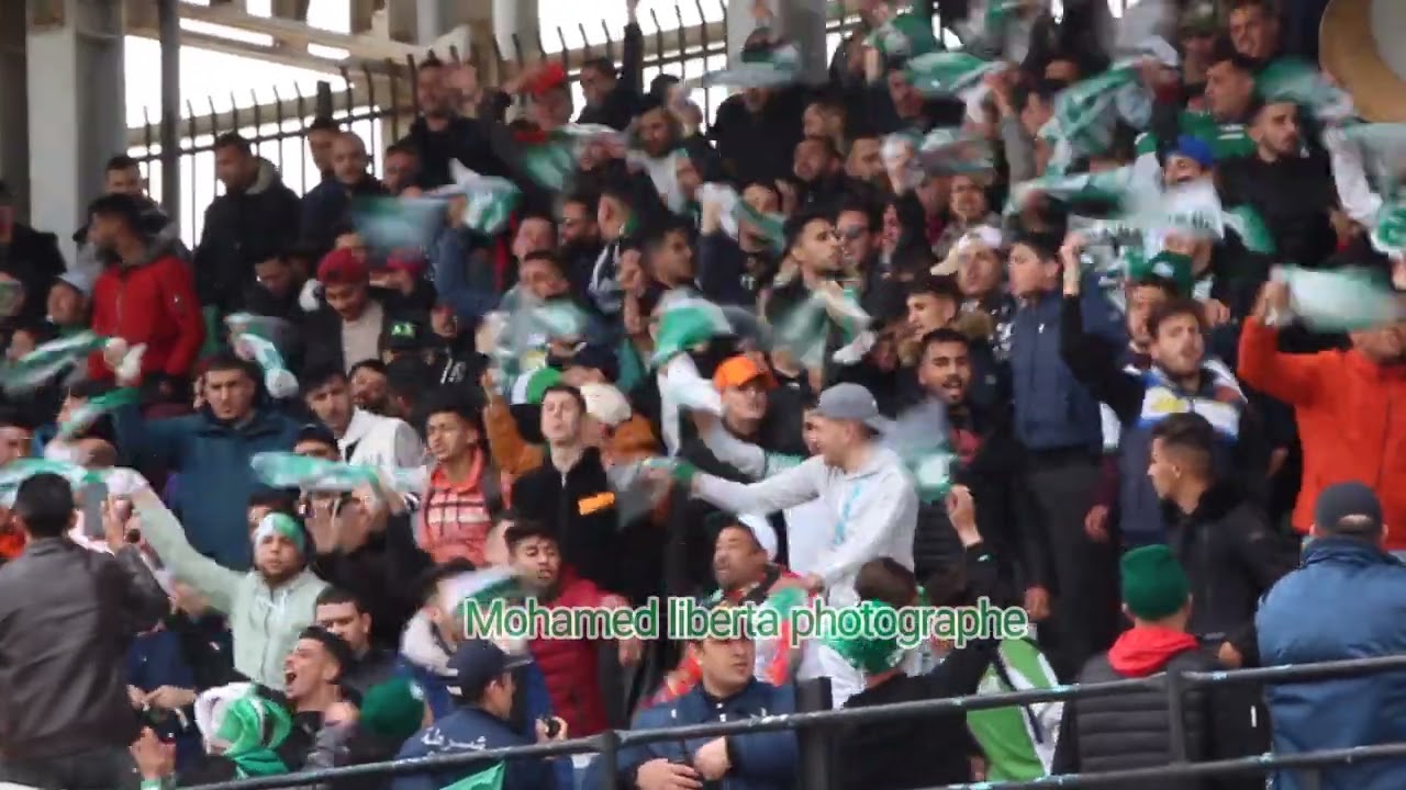 الأجواء التي صنعها الهيلاليستا في المدرجات البارحة ضد وفاق سطيف 💚💚🏟🏟
#mohamed_liberta_photographe