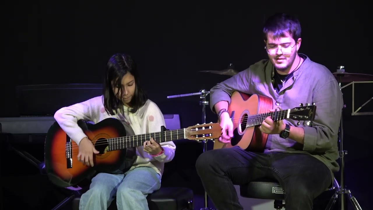 Guitarra de la Escuela de Música de Ansoáin - Antsoaingo Musika Eskolako Gitarra