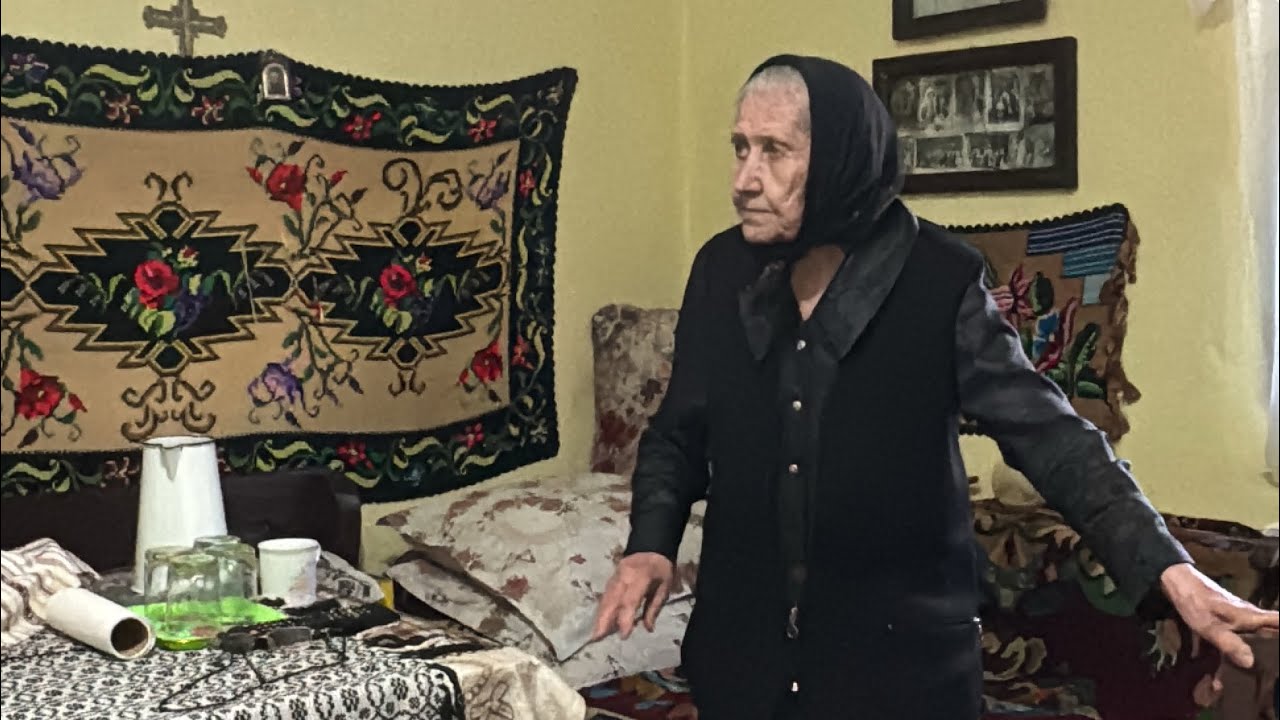 📍 Acasă la tanti MARIA STERP (85 de ani) din comuna Jina din județul Sibiu