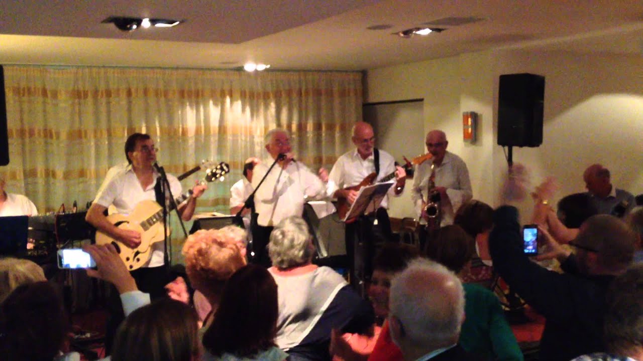 The Marines Showband - 'Saints Go Marching In' Letterkenny Reunion-01/08/2015