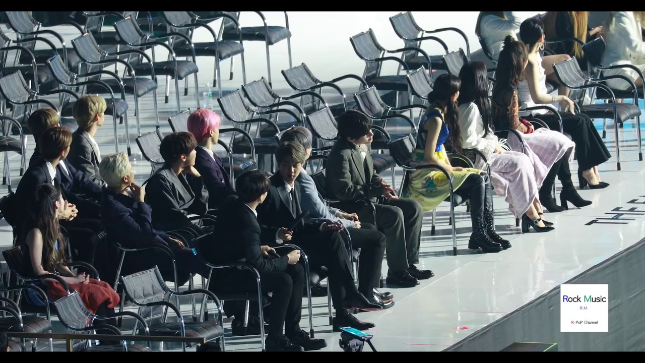 Jungkook and Shuhua cute moments