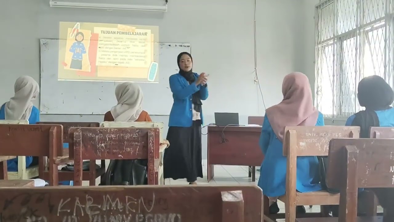 microteaching fakta dan opini kelas IV sd