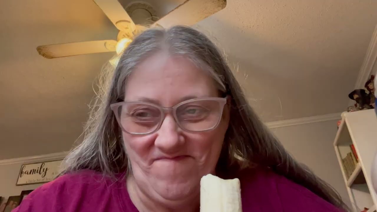 Weird Food chat + Happy Mail last of my Christmas Gifts & a Frozen Church Fountain