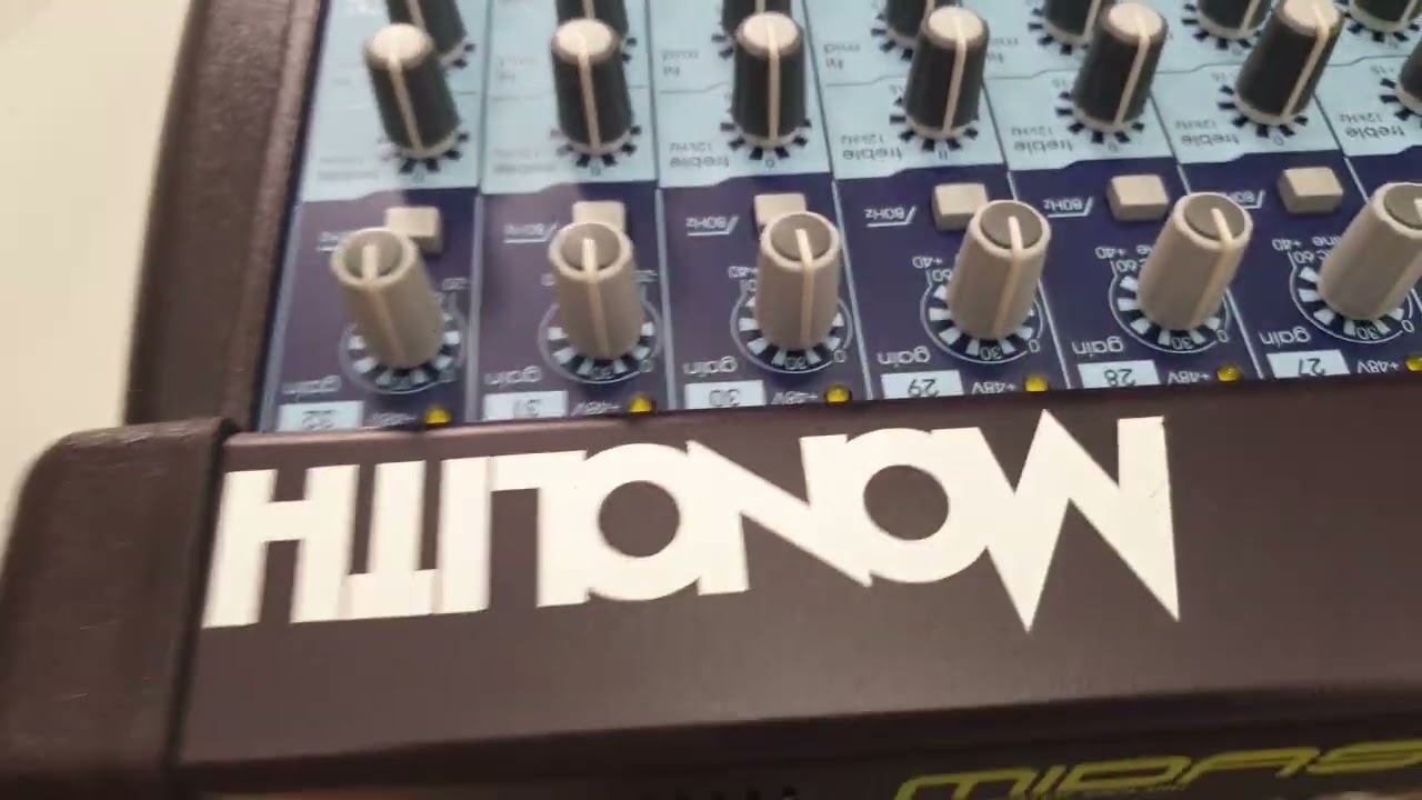 Mixer Midas Venice 320 đẹp xuất sắc. giá 32triệu full đồ. zalo 0988970986