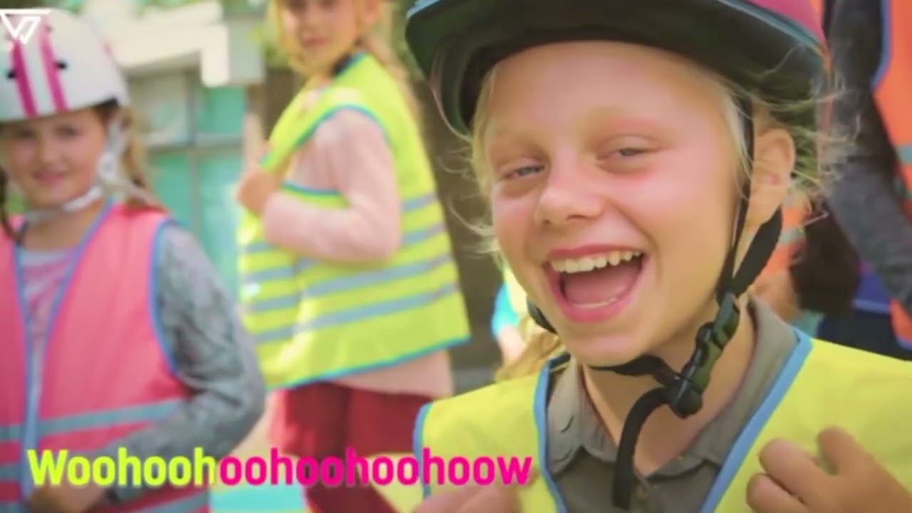 Helm op fluo top (2022 2023)